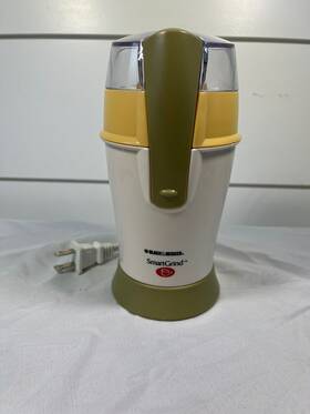 Gbg100w Black Decker And Smart Grind Coffee Bean Or Spice Grinder Tested