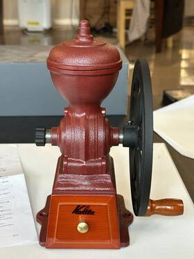 42137 Kalita Coffee Mill - Red