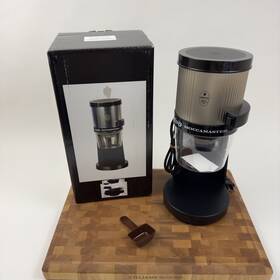 49312 Moccamaster Technivorm Wsm Km4 Grinder Polished Silver Finish Scuffed Nib