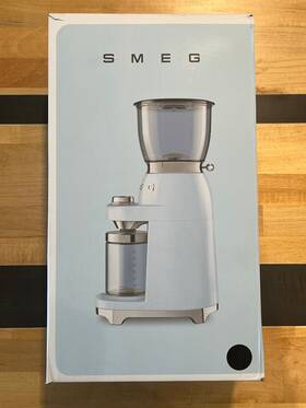 Cgf11blus Smeg Coffee Grinder 50s Retro Style Black - New Open Box