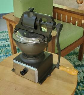12-910-0779 Tr Sser Large Vintage Military Coffee Grinder