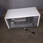 Black & Decker Oven 500 TY2 Under Cabinet Counter Toaster Spacemaker. Fixed Price $79.88.
