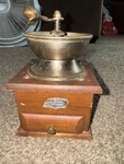 Vintage Hi Mark Gourmet Coffee Grinder Hand Crank Wood Box Adjustable. Fixed Price $25.00.