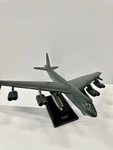 B-52H Stratofortress Model 1:100 Executive Series Daron Display. Fixed Price $179.90.