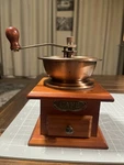 Vintage-style Wooden Manual Coffee Bean Grinder Gourmia Mill. Fixed Price $16.50.