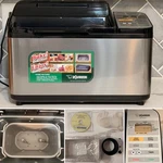 Zojirushi BB-PAC20 Automatic Bread Maker Black/stainless 2LB Loaf. Fixed Price $304.00.