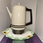 Vintage West Bend Automatic 9 Cup Percolator Coffee Maker Brown/ Beige. Fixed Price $26.00.