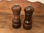 Vintage Mr Dudley Solid Wood Salt Pepper Shaker Set Grinder Mill 6 Inch Kitchen. Fixed Price $12.00.