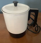 Hot Pot Haliant 4 Cup Electric Model 15/2306 White With Cord Working. Fixed Price $15.99.