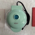 Dash Electric Mini Grill & Griddle Food Maker Round Aqua 4 Includes Booklets. Fixed Price $11.66.