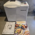 Breadman Plus TR777C Programmable Automatic Breadmaker Pizza Pasta Dough. Fixed Price $44.99.