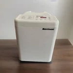 Salton Nutritionist White Automatic Bread Maker Model #NTR-440SPR. Fixed Price $34.99.
