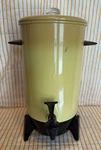 Vintage Mirro-matic 22-CUP Electric Coffee Percolator Harvest Gold. Fixed Price $28.00.