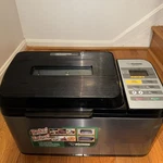 Zojirushi Bb PAC20 Home Bakery Virtuoso Breadmaker 2LB Loaf. Fixed Price $225.00.