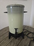 Vintage Mirro-matic Avocado Green Aluminum 22-CUP Electric Percolator M-9294-37. Fixed Price $25.00.