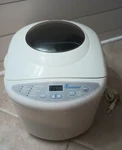 Toastmaster Automatic Bread Maker TBR15 White Digital Display Works Great. Fixed Price $48.99.